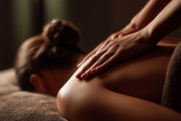 Benefícios da Massagem de Pedras Quentes